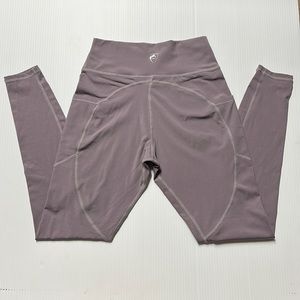Alphalete leggings with Wolf head logo - Sz M
